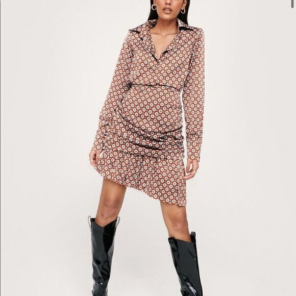 NASTY GAL - Vintage Print Statement Shoulder Shirt Dress - Picture 1 of 8